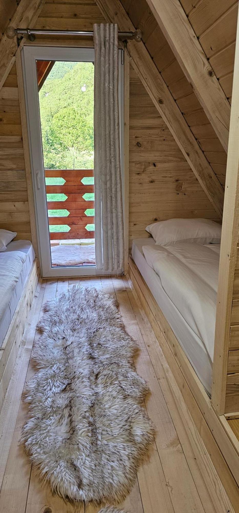 Vuthaj Ekoo Katun Jezercaヴィラ エクステリア 写真