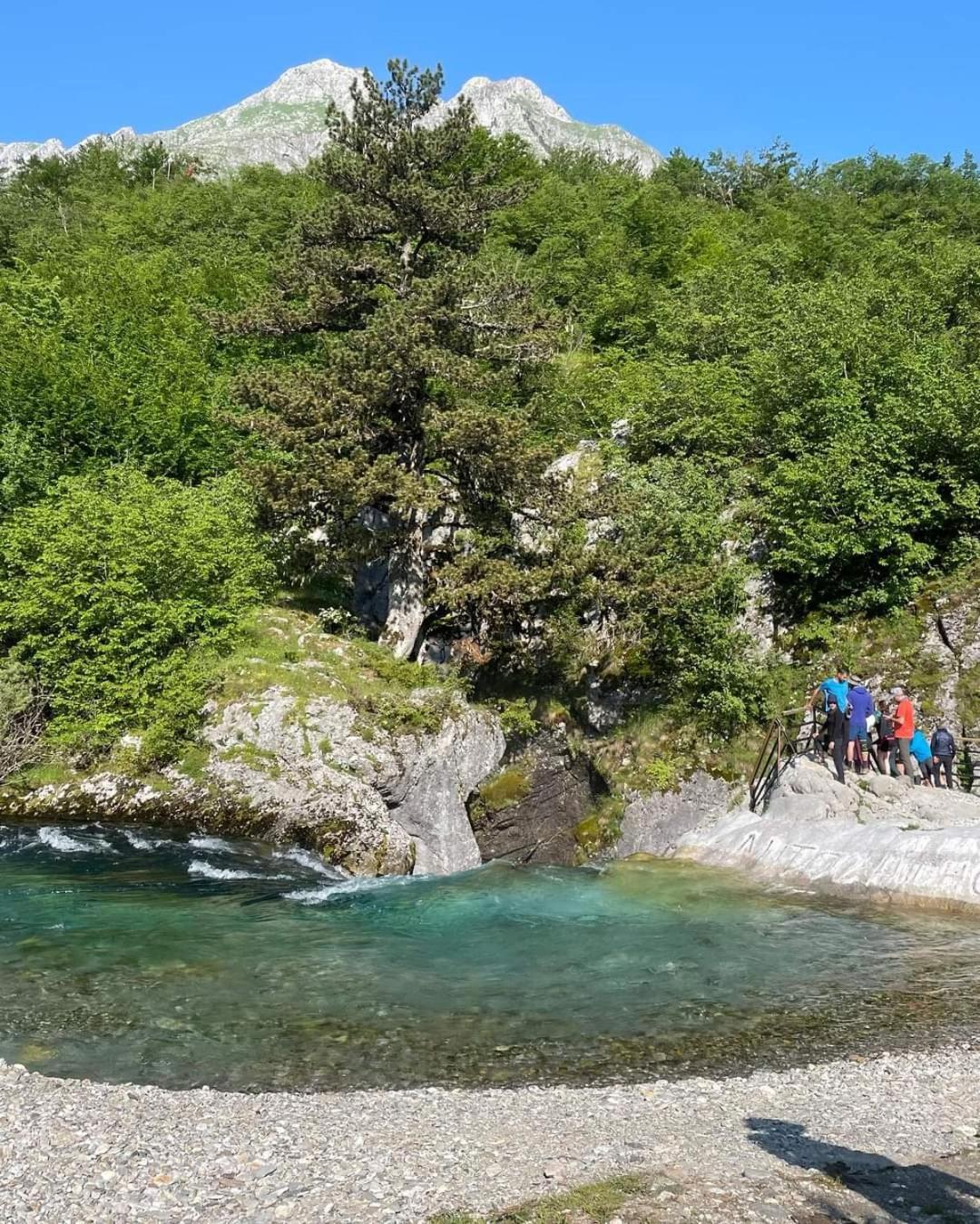 Vuthaj Ekoo Katun Jezercaヴィラ エクステリア 写真